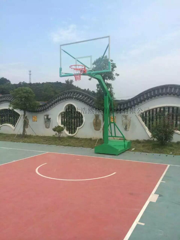 現(xiàn)在用的標(biāo)準(zhǔn)籃球架規(guī)格是？